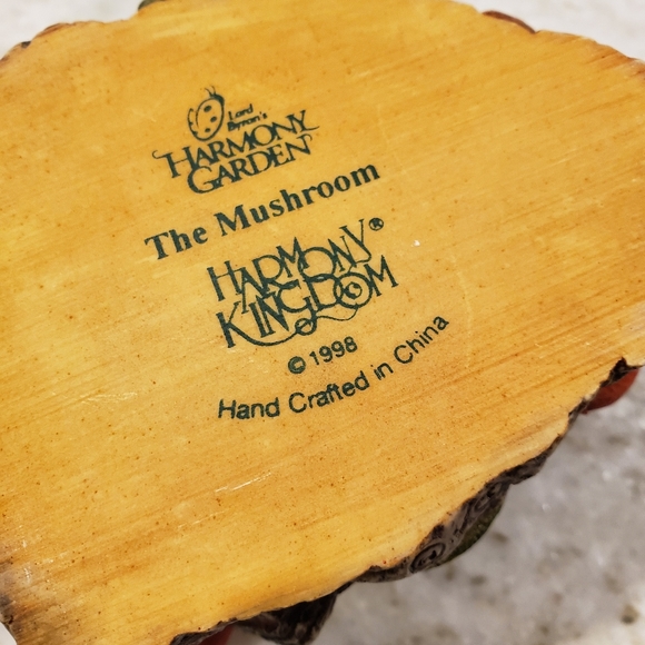 Harmony Kingdom 1998 The Mushroom - Picture 7 of 7